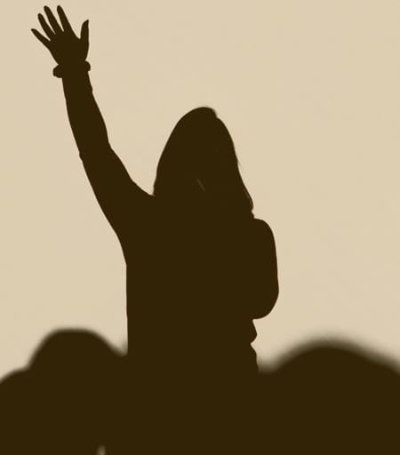 Person with hand up - AEMA